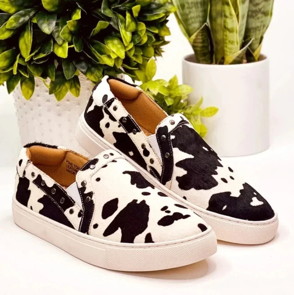 New Corkys Pine Top Leather Cow Print Sneakers - Picture 1 of 7
